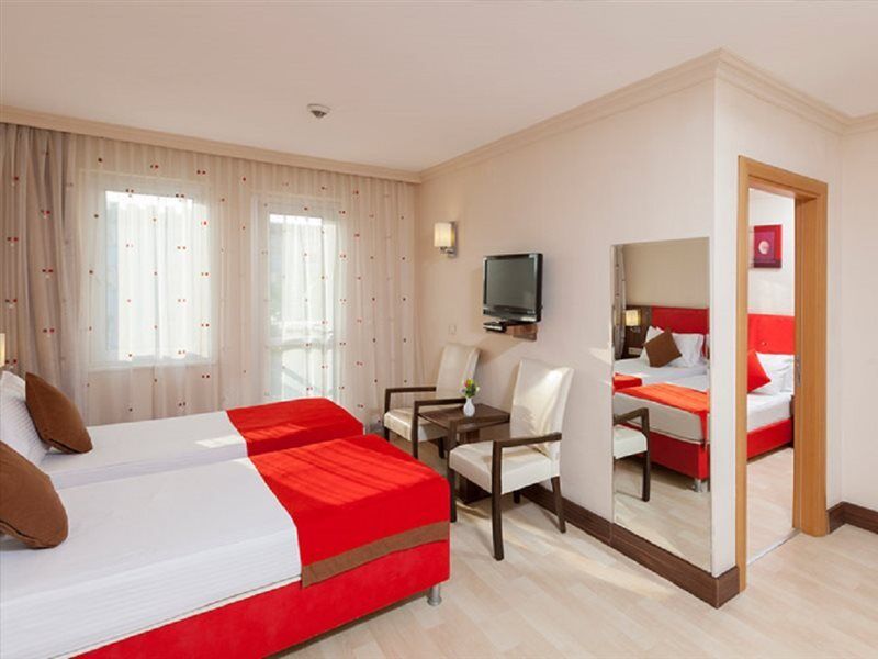 Kum Hotel 5*