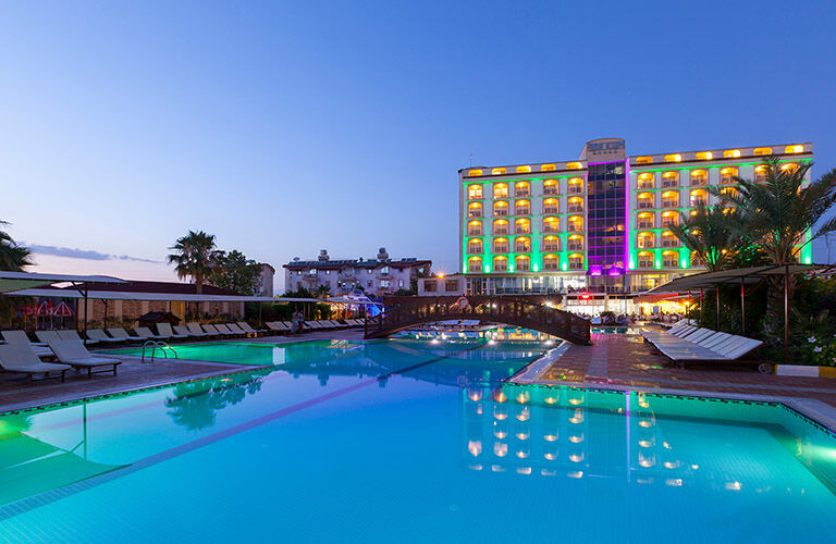 Kum Hotel Side
